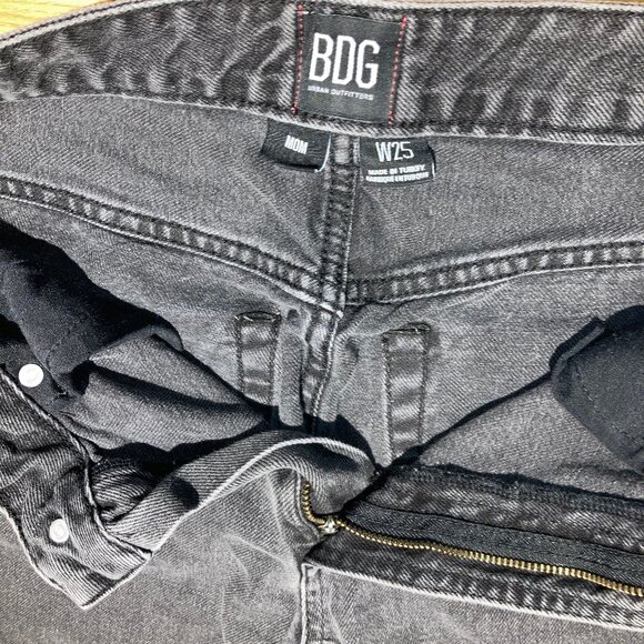 BDG Dark Grey Mom Jeans Size 25 - Picture 5 of 10